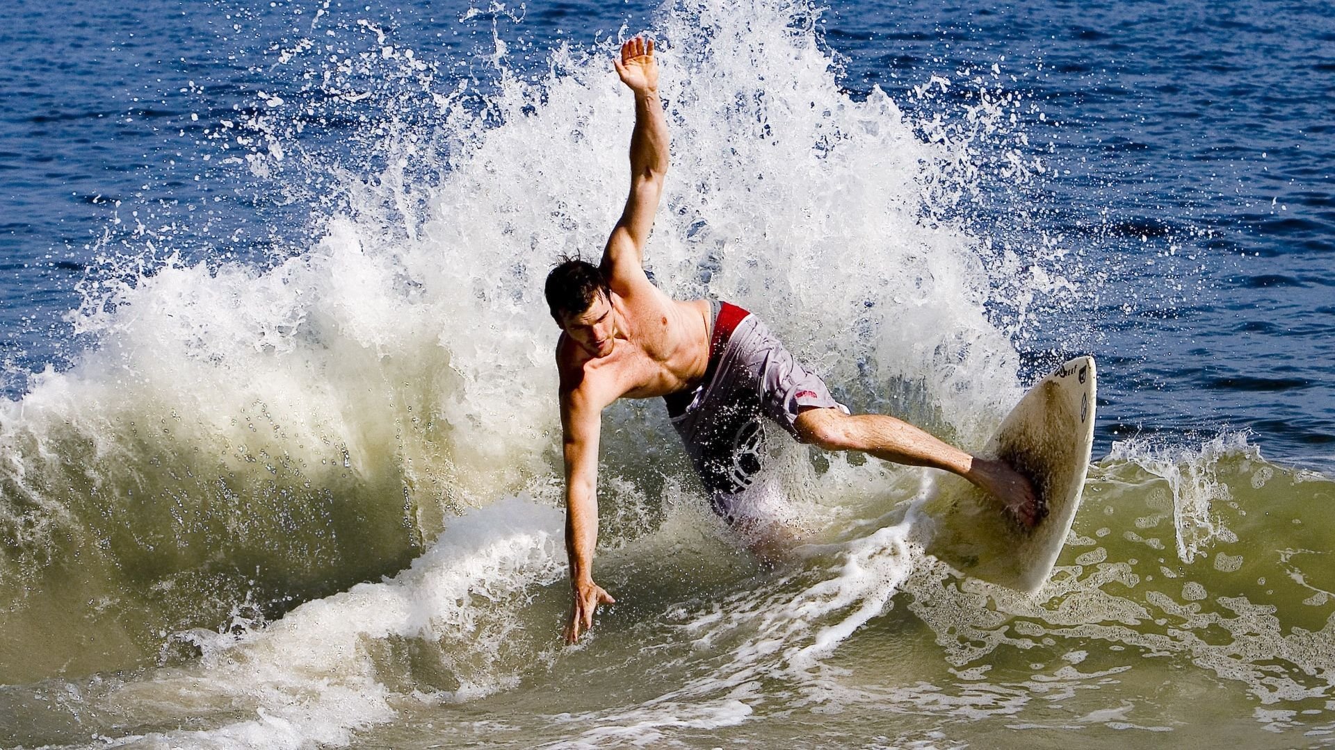 普劳德决赛表现强劲跻身前三，劳德鲁普金球奖